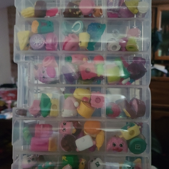 Shopkins lot - Picture 5 of 11